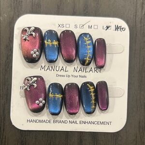 Small/Medium SizedHandmade Nail Art Set with Blue and Pink Gradient
